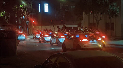 Cruise自动驾驶出租车故障，造成旧金山街道数小时堵塞