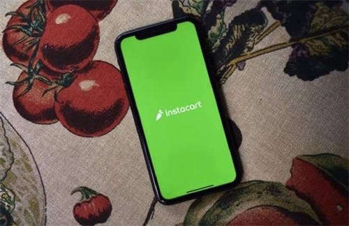 美国生鲜电商Instacart风光不再：估值削至147亿美元大幅下调，削减近百亿美元