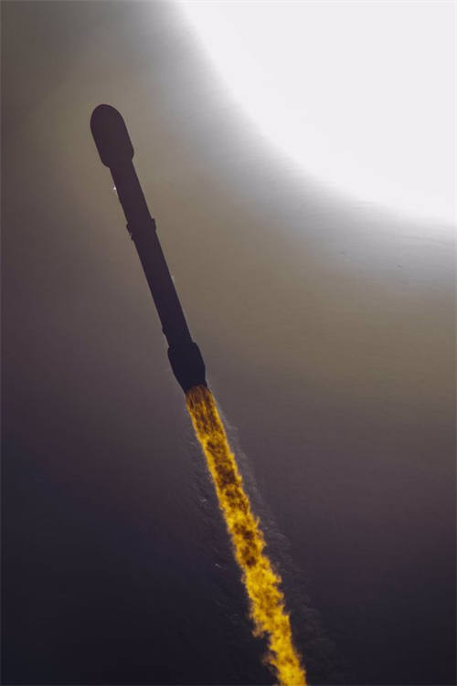 SpaceX猎鹰9号发射53颗星链卫星，今年第33次发射