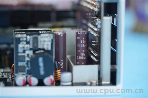 鑫谷昆仑MU-1000G冰山版电源 全模块线材 支持ATX 3.0/PCIe 5.0 80PLUS金牌认证 超越白金效能